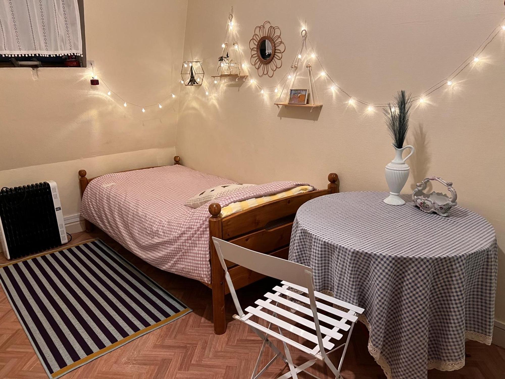 Scandal - Atelier Apartment